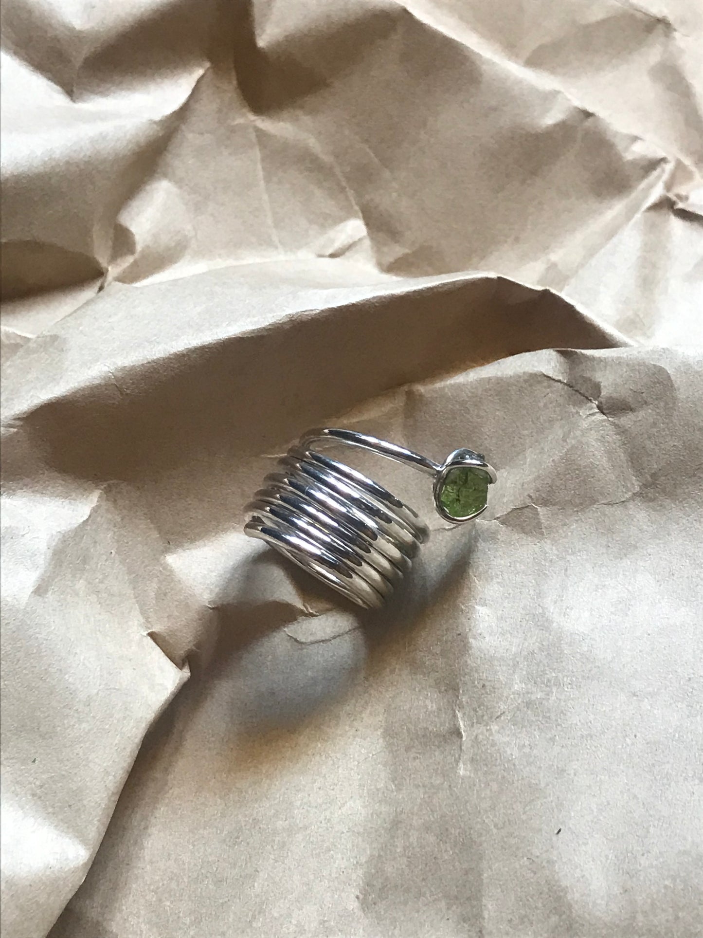 Rainbow ring peridot