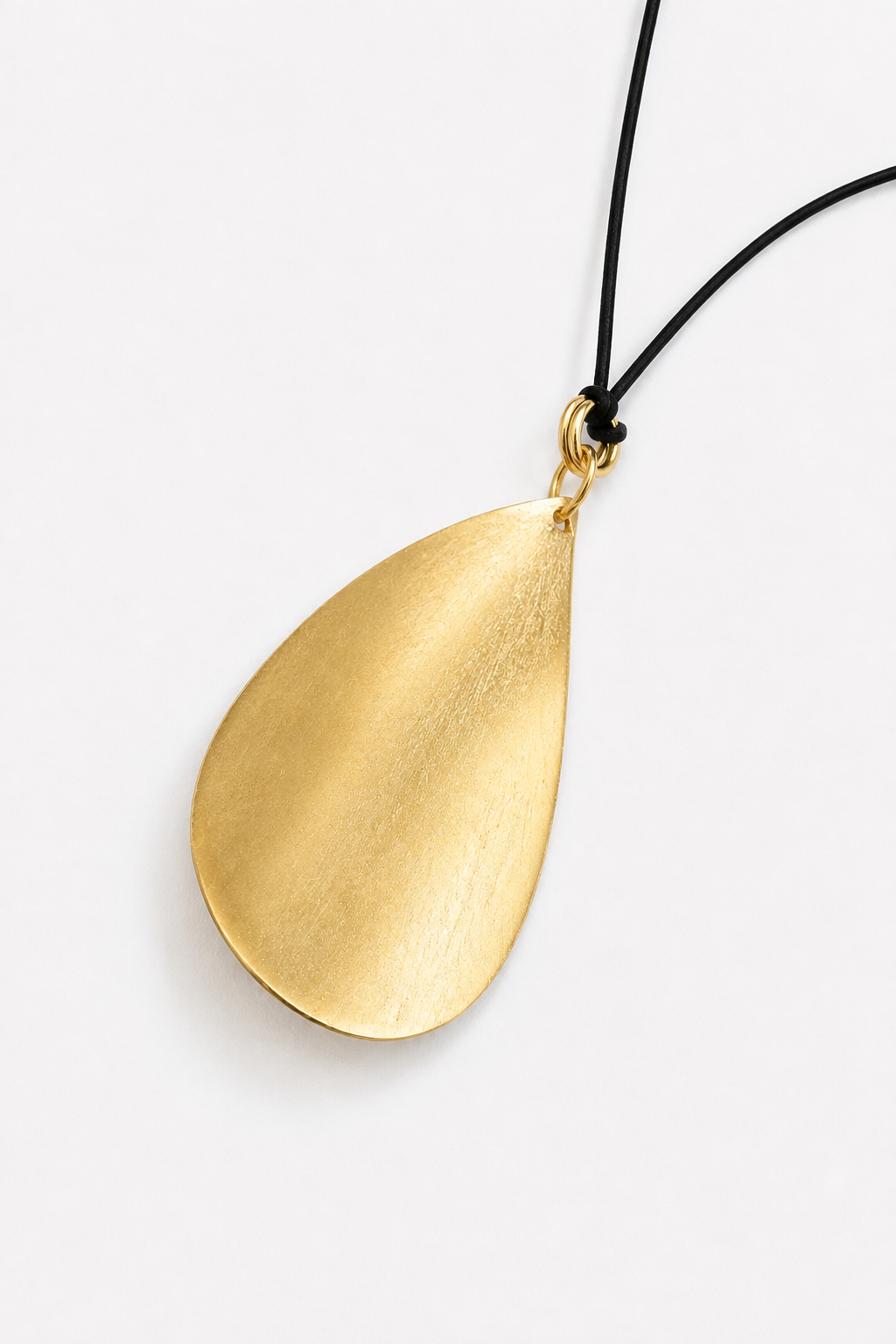Shell necklace matte finsh