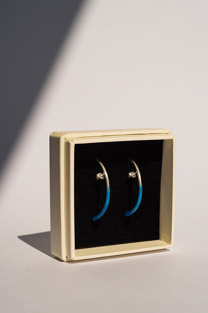 Bow earrings with a hint of blue