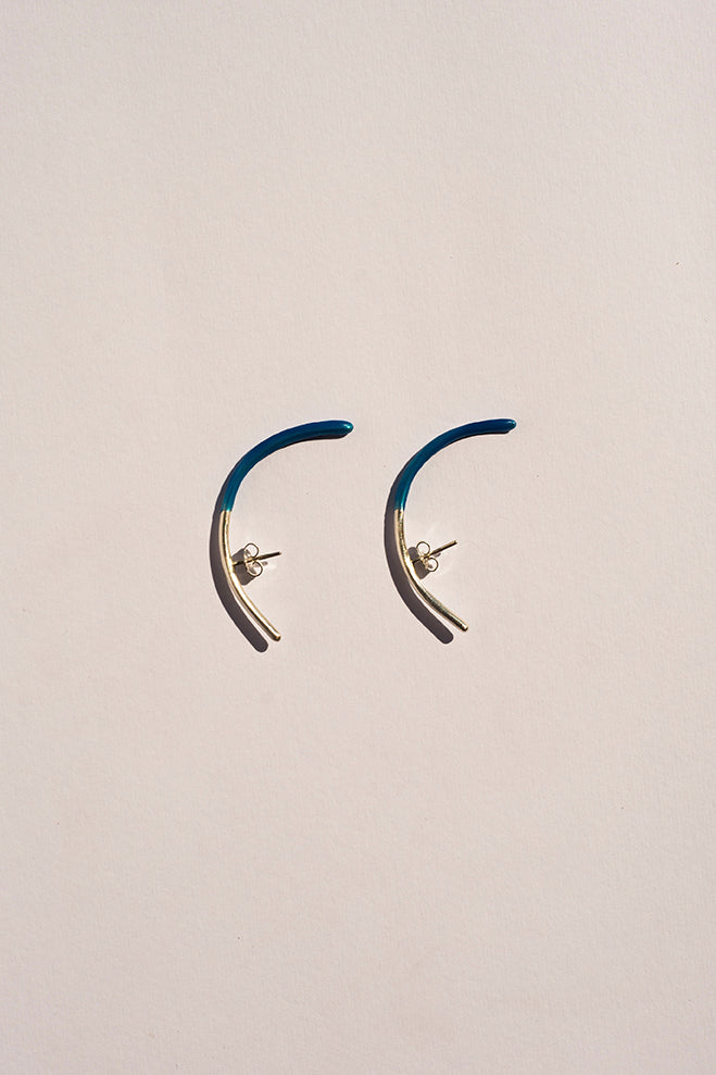 Bow earrings with a hint of blue