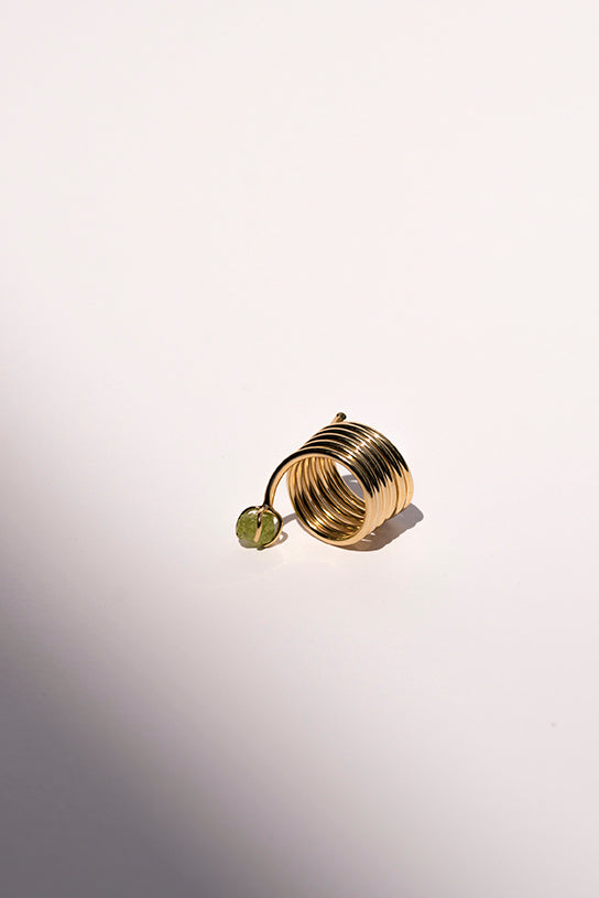 Rainbow ring peridot