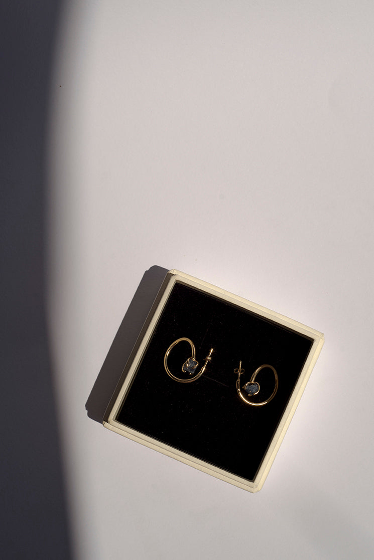 Twisted earrings sapphire mini
