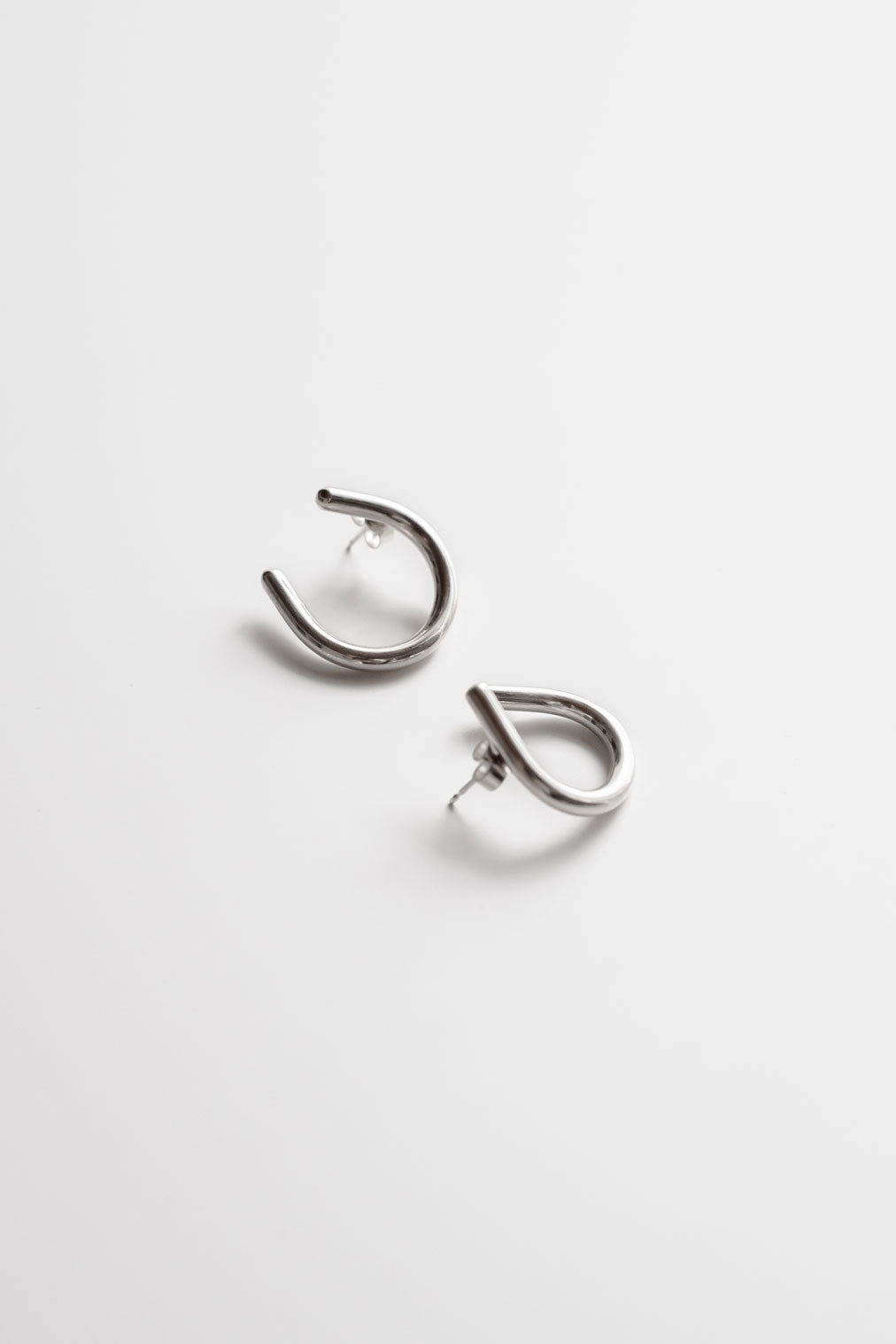 Pearl Twisted earrings
