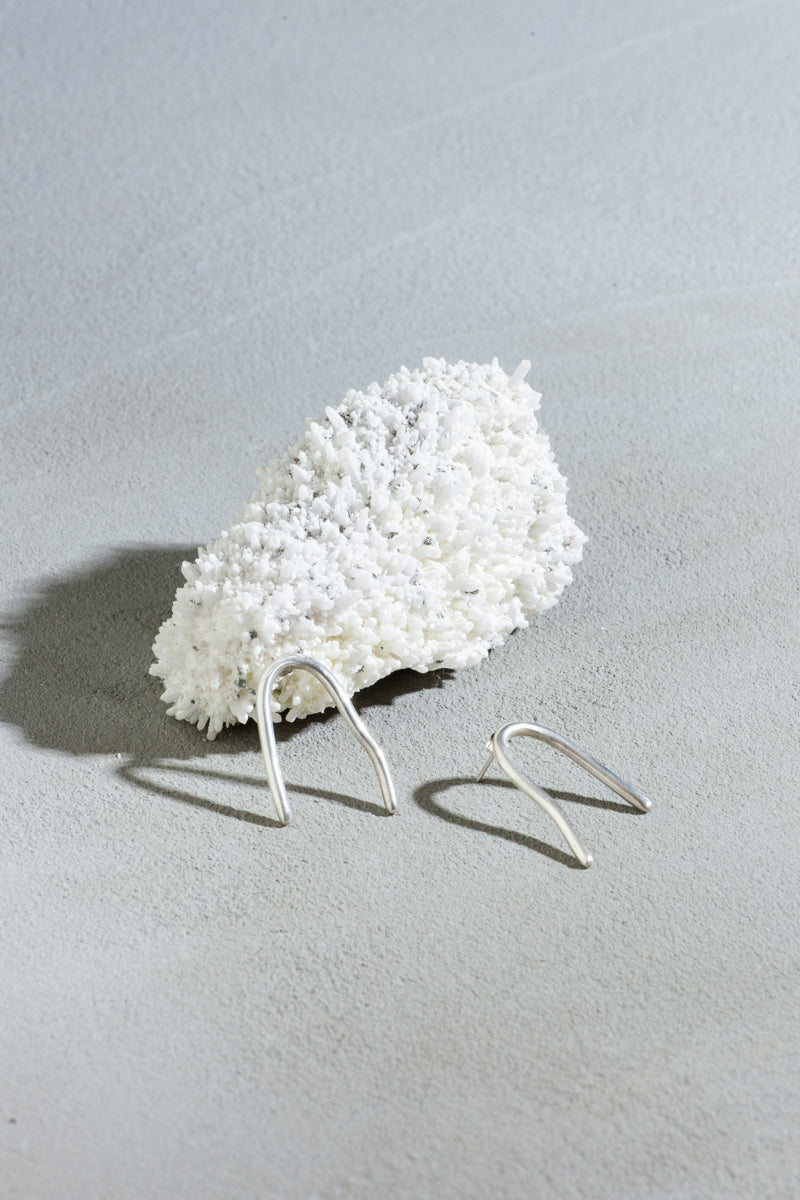 Cave earrings size M