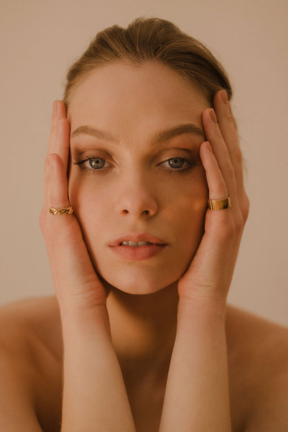 Bold ring