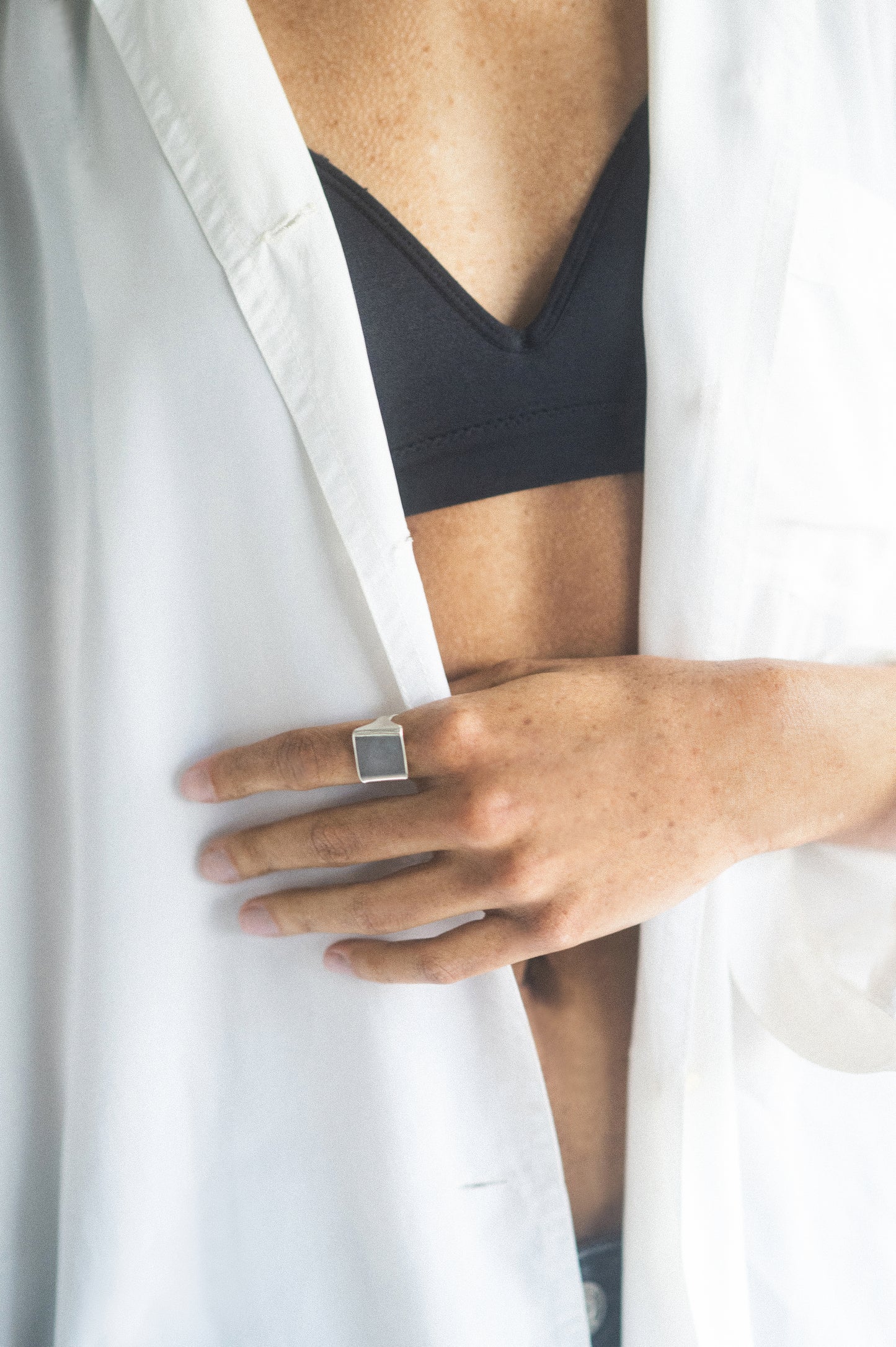 Signet ring 02
