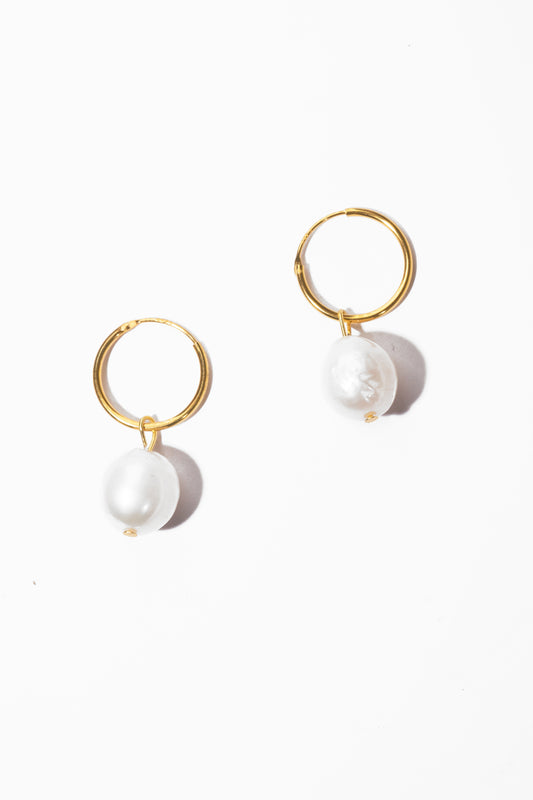 Everyday Pearl earrings