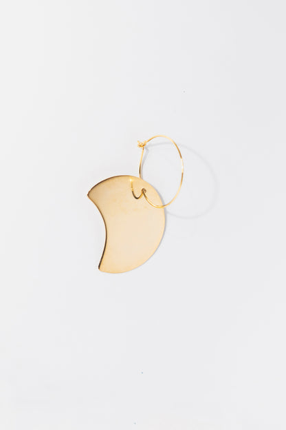 Interrupted circle earrings gold