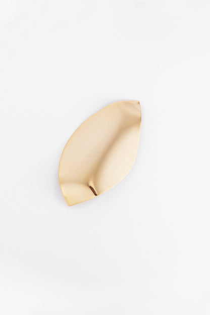 Leaf brooch
