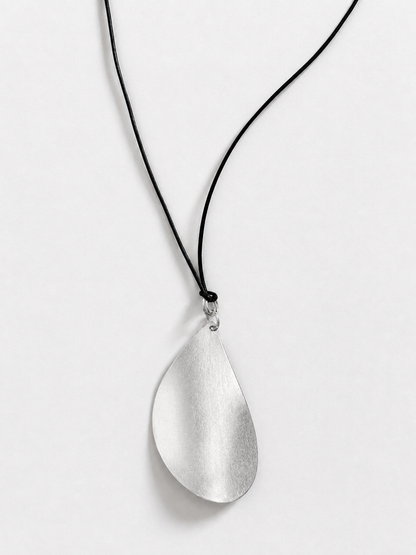 Iskra necklace matte finsh