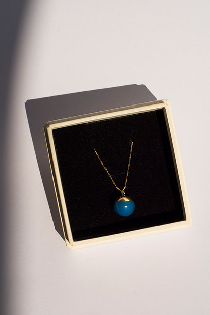 Marbles necklace with a hint of blue