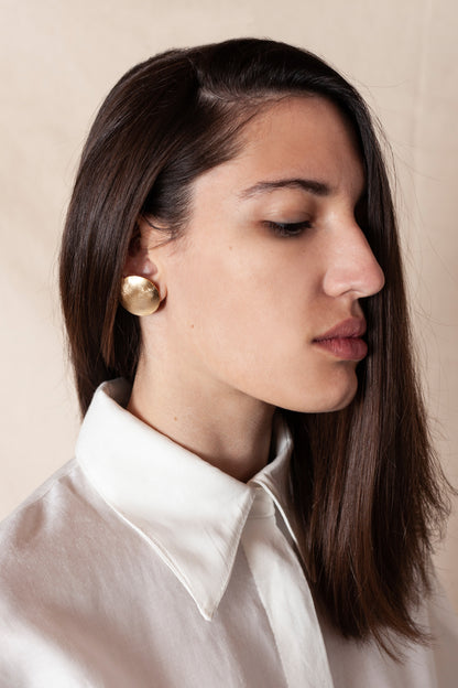 Pond earrings gold matte finish
